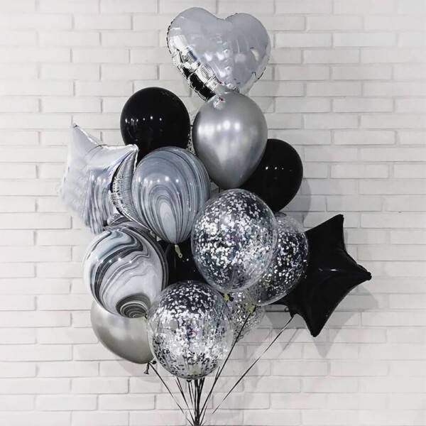 Стильный фонтан из шаров в черно серебряном цвете