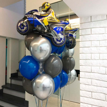 Букет воздушных шариков с мотоциклом